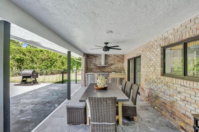 3640 NW 24th Way, Boca Raton, FL 33431