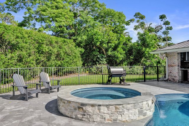 3640 NW 24th Way, Boca Raton, FL 33431