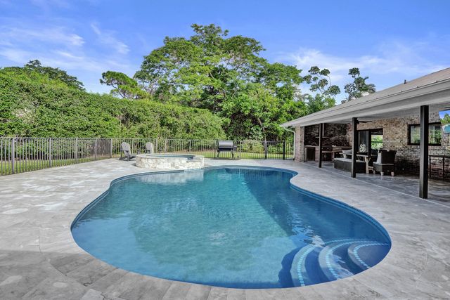 3640 NW 24th Way, Boca Raton, FL 33431