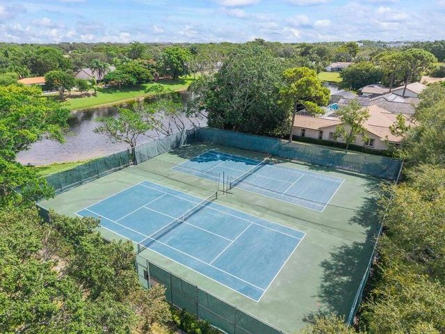3640 NW 24th Way, Boca Raton, FL 33431