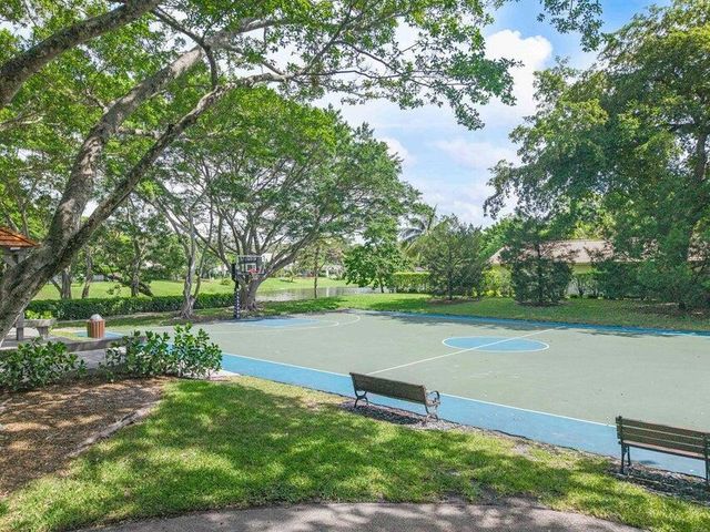3640 NW 24th Way, Boca Raton, FL 33431