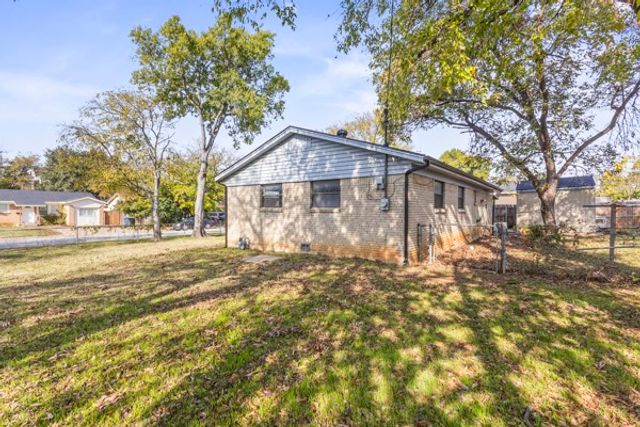 107 S Sheppard Drive, Euless, TX 76040