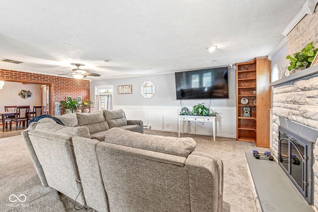 5727 Bar Del West Drive, Indianapolis, IN 46221