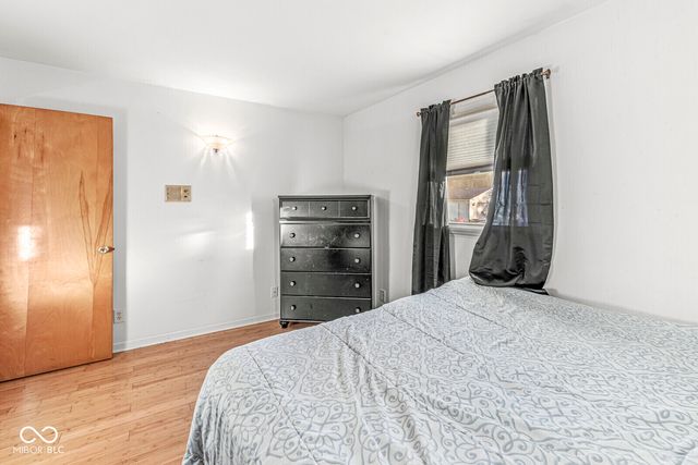 5727 Bar Del West Drive, Indianapolis, IN 46221