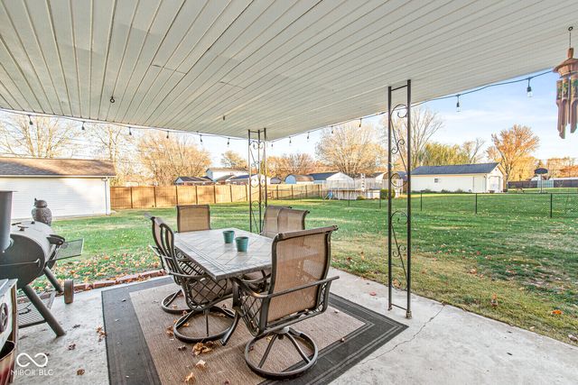 5727 Bar Del West Drive, Indianapolis, IN 46221