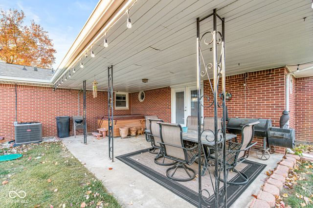 5727 Bar Del West Drive, Indianapolis, IN 46221