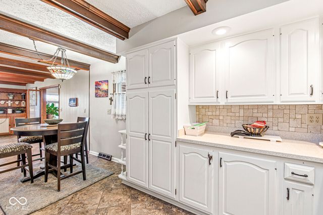 5727 Bar Del West Drive, Indianapolis, IN 46221