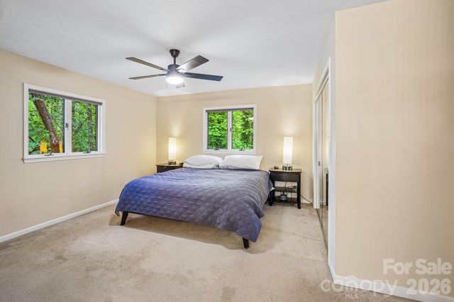 9 Westbridge Drive, Hendersonville, NC 28739