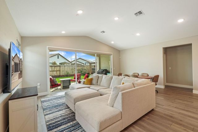 12248 Alamosa Dr, Rancho Cordova, CA 95742