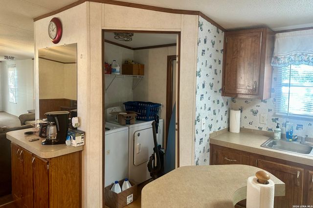 270 Buckhorn Dr, Canyon Lake, TX 78133