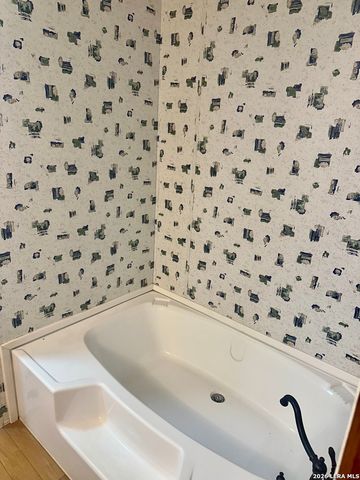 270 Buckhorn Dr, Canyon Lake, TX 78133