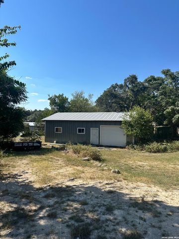 270 Buckhorn Dr, Canyon Lake, TX 78133