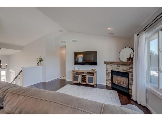 938 Waxon Lane, Hudson, WI 54016