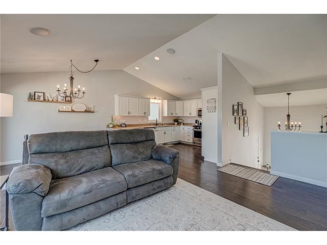 938 Waxon Lane, Hudson, WI 54016