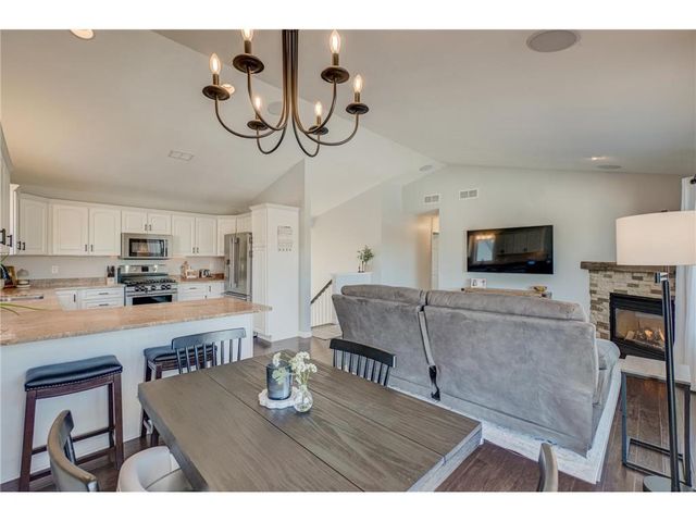 938 Waxon Lane, Hudson, WI 54016