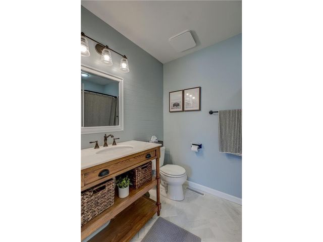 938 Waxon Lane, Hudson, WI 54016