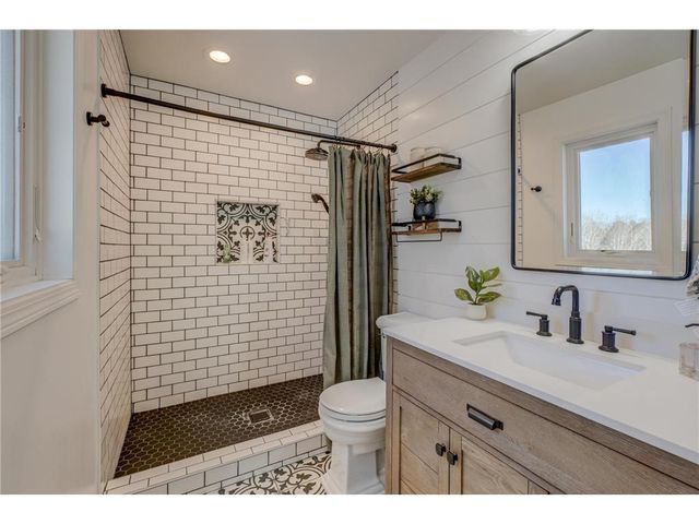 938 Waxon Lane, Hudson, WI 54016