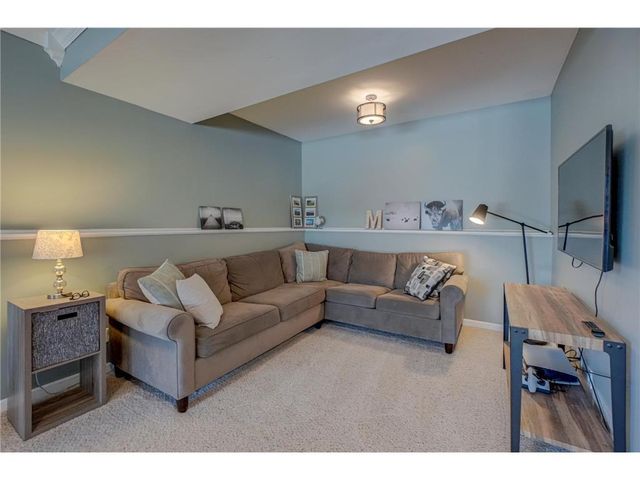 938 Waxon Lane, Hudson, WI 54016