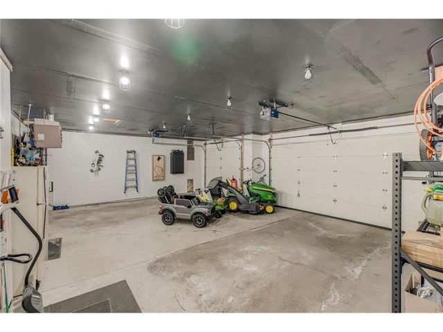 938 Waxon Lane, Hudson, WI 54016