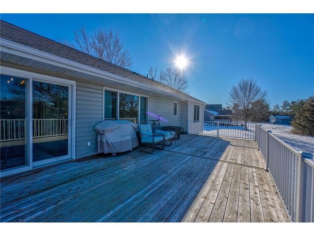 938 Waxon Lane, Hudson, WI 54016