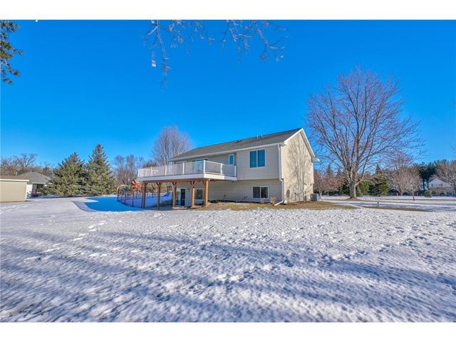 938 Waxon Lane, Hudson, WI 54016