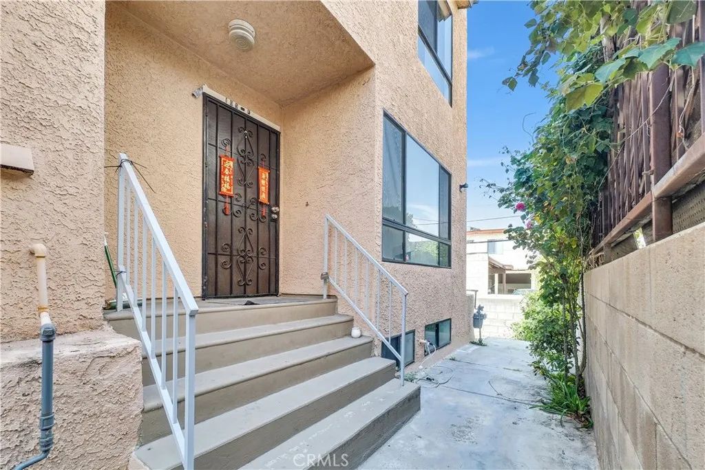 105 S Marguerita Avenue F, Alhambra, CA 91801