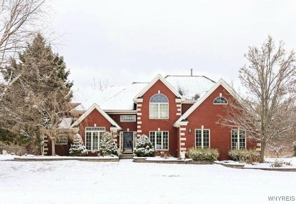 9688 Carmelo Court, Clarence, NY 14032