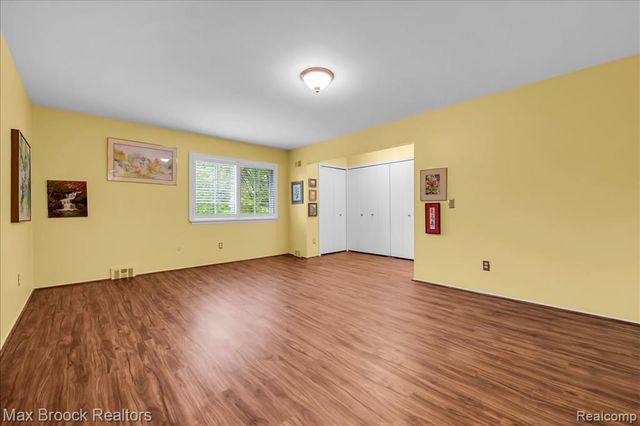 1711 Huntingwood Lane C, Bloomfield Hills, MI 48304