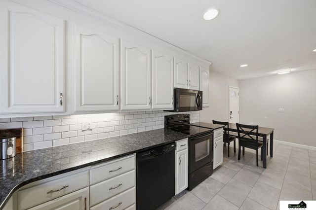 625 Sierra Drive, Lincoln, NE 68505