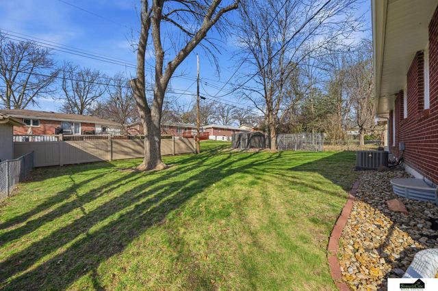 625 Sierra Drive, Lincoln, NE 68505