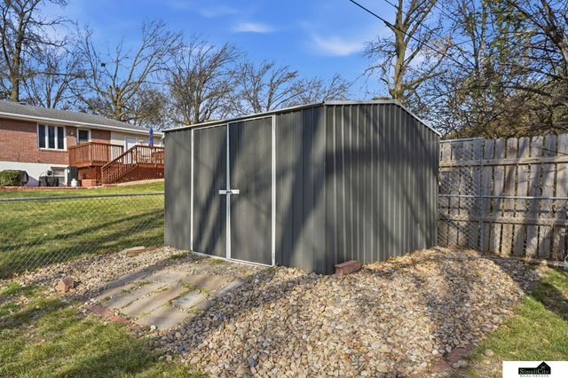 625 Sierra Drive, Lincoln, NE 68505