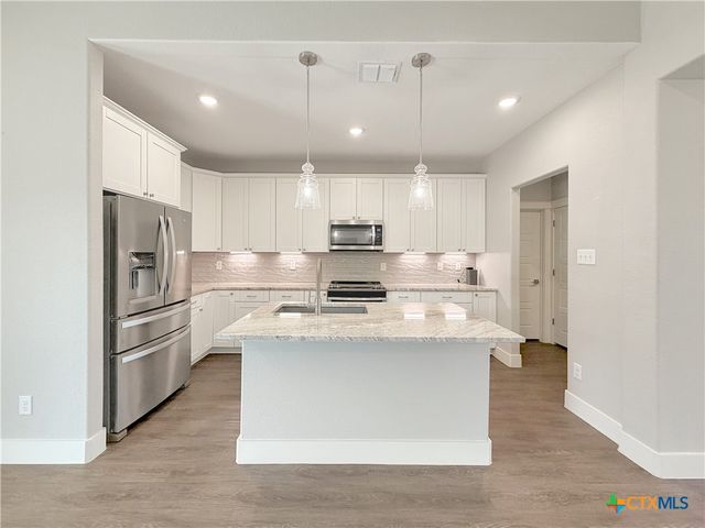 381 Monarch, Canyon Lake, TX 78133