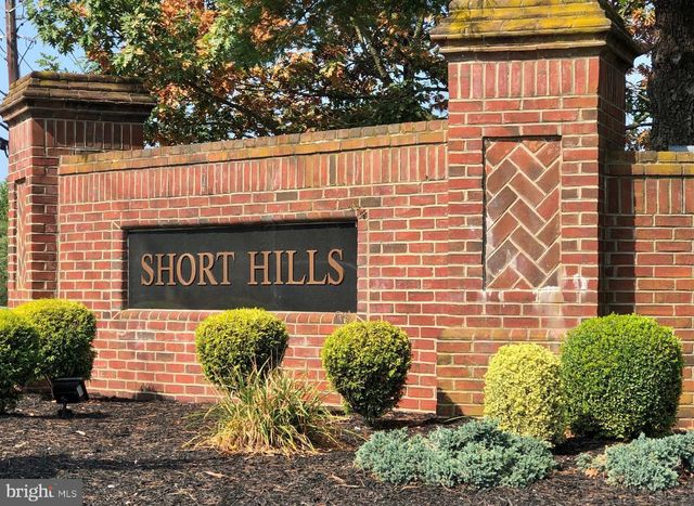 5 BRIDLE CT, Cherry Hill, NJ 08003