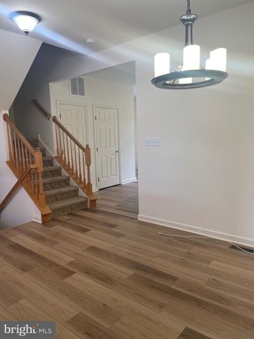 5 BRIDLE CT, Cherry Hill, NJ 08003