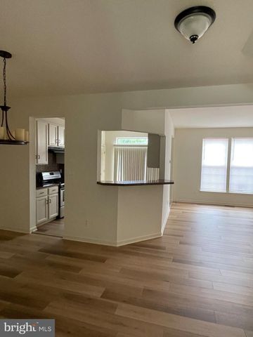 5 BRIDLE CT, Cherry Hill, NJ 08003