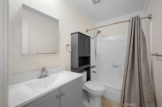 15425 Sherman 107A, Van Nuys, CA 91406