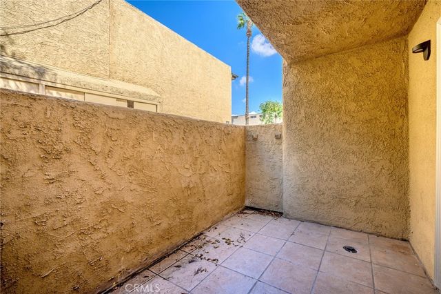 15425 Sherman 107A, Van Nuys, CA 91406