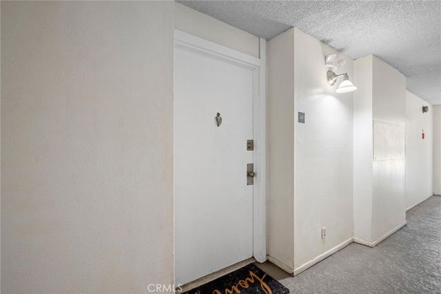 15425 Sherman 107A, Van Nuys, CA 91406