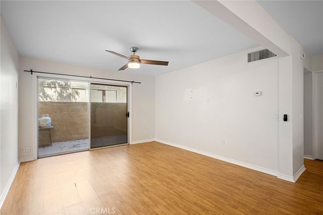 15425 Sherman 107A, Van Nuys, CA 91406