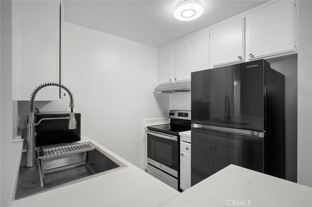 15425 Sherman 107A, Van Nuys, CA 91406