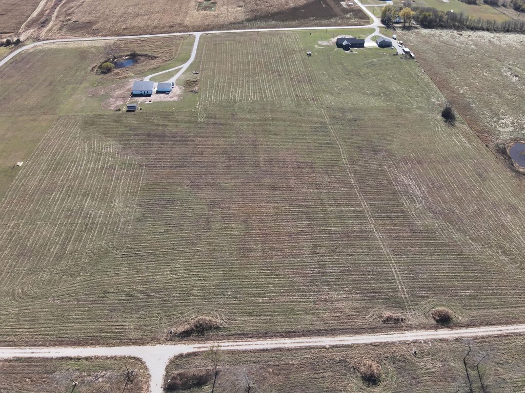 010 South 82nd Road, Bolivar, MO 65613