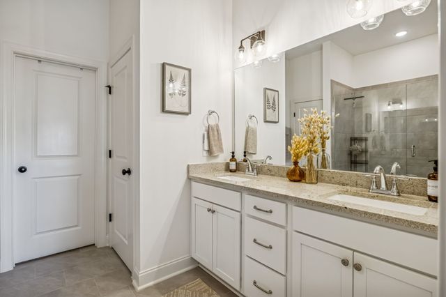 3050 Wiltshire Park Pl, Hermitage, TN 37076