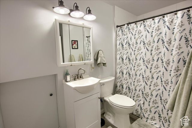 2816 W 4400 S, Roy, UT 84067
