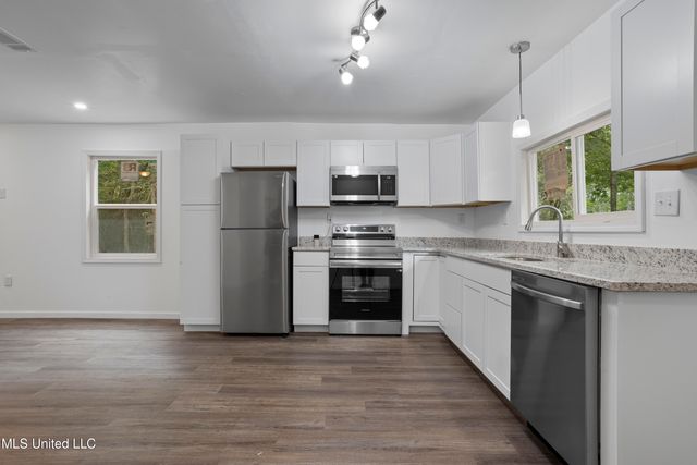 7083 Jefferson Street, Bay Saint Louis, MS 39520