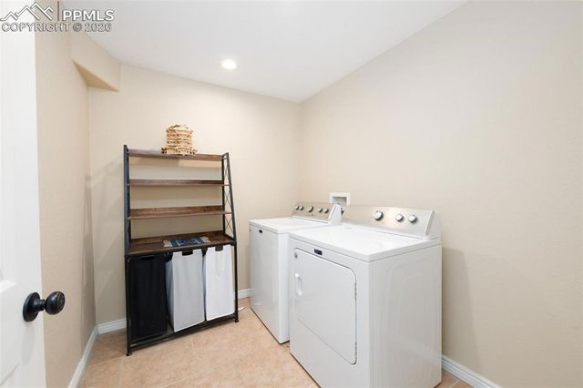 627 E Hills Road, Colorado Springs, CO 80909