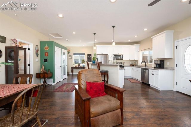 627 E Hills Road, Colorado Springs, CO 80909