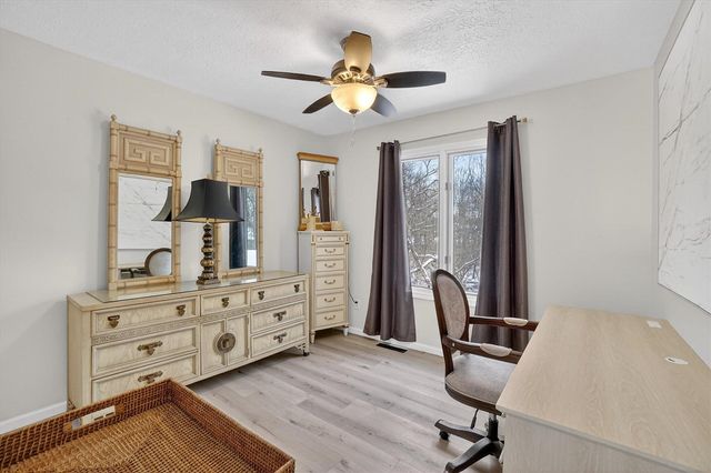 4030 Gatewood Drive, Jackson, MI 49203