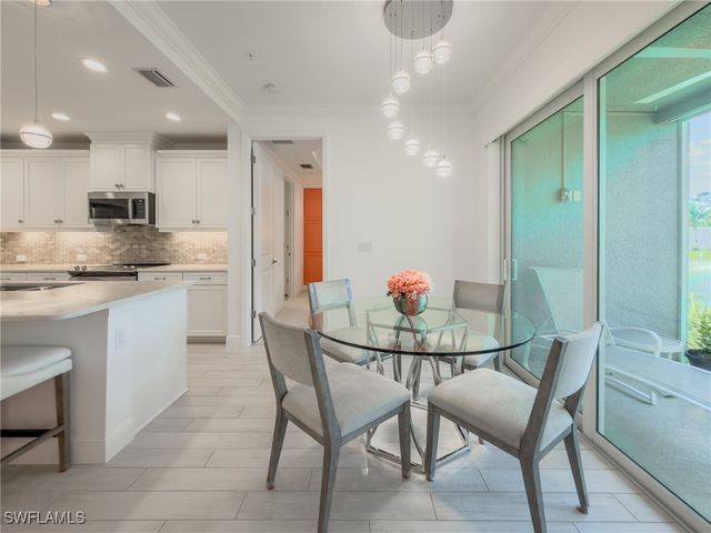 2543 SEYCHELLES DR 604, Naples, FL 34112