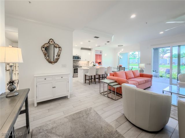 2543 SEYCHELLES DR 604, Naples, FL 34112