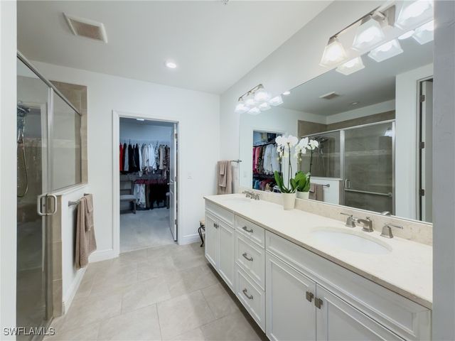 2543 SEYCHELLES DR 604, Naples, FL 34112